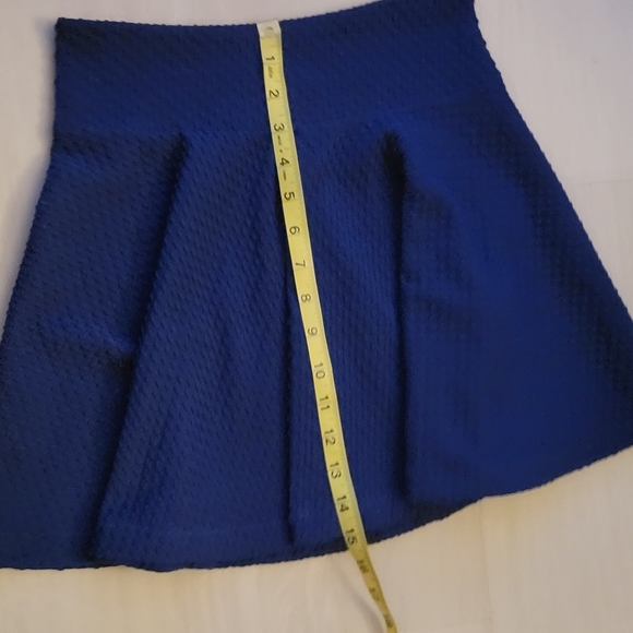 Urban Outfitters textured navy skater skirt, size XS - Picture 5 of 5
